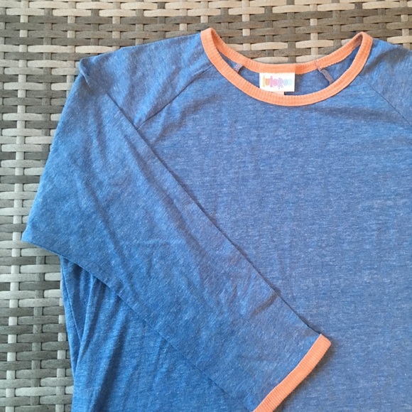 LuLaRoe Tops - NWT LuLaRoe Randy